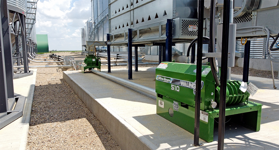 Photo of a Walinga pneumatic blower system